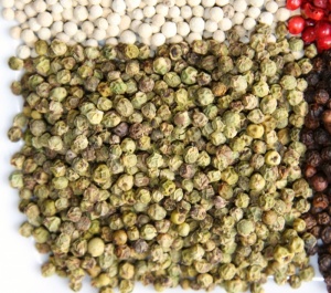 PEPPERCORN GREEN WHOLE DRIED HERB